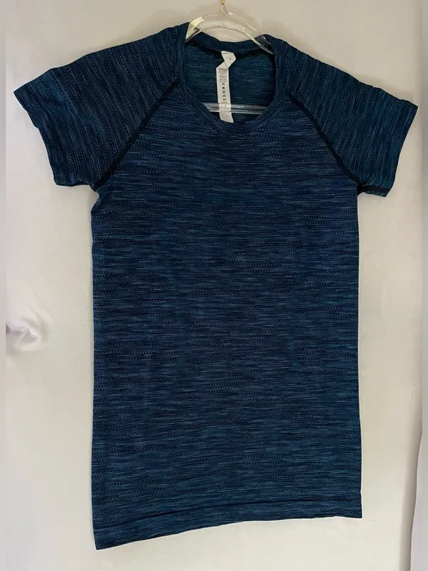 Lululemon Swiftly Short-Sleeve Performance Tee in Heather Teal Blue Size 6 - Image 4
