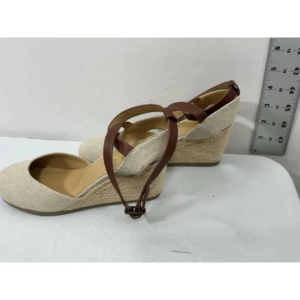 Womans Soda Espadrille Wedge Ankle Sandals 6.5 Beige Buckle Strap Close - Image 3