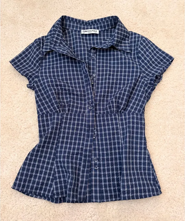 Princess Polly NWOT navy blouse - Image 3