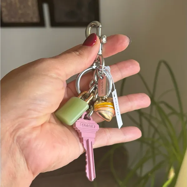 Authentic COACH Silver Heart/Key/Lock keychain - Image 4