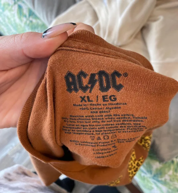 AC / DC Vintage Distressed Crop - Image 2
