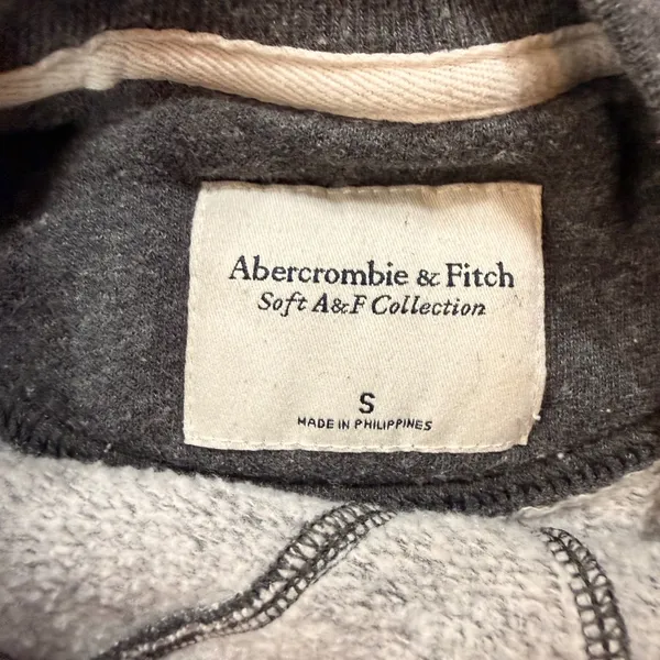 Abercrombie & Fitch Soft AF Collection Gray Balloon Sleeve Logo Sweatshirt Small - Image 8