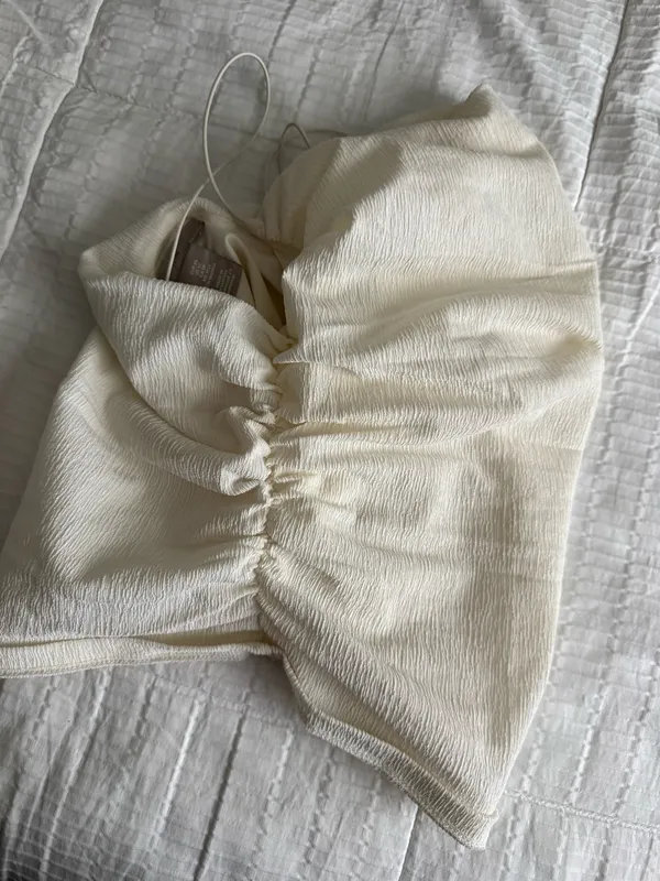 Cream-Colored H&M Draped Cowl Neck Crop Top Ruched Sides Women’s XS - Image 3
