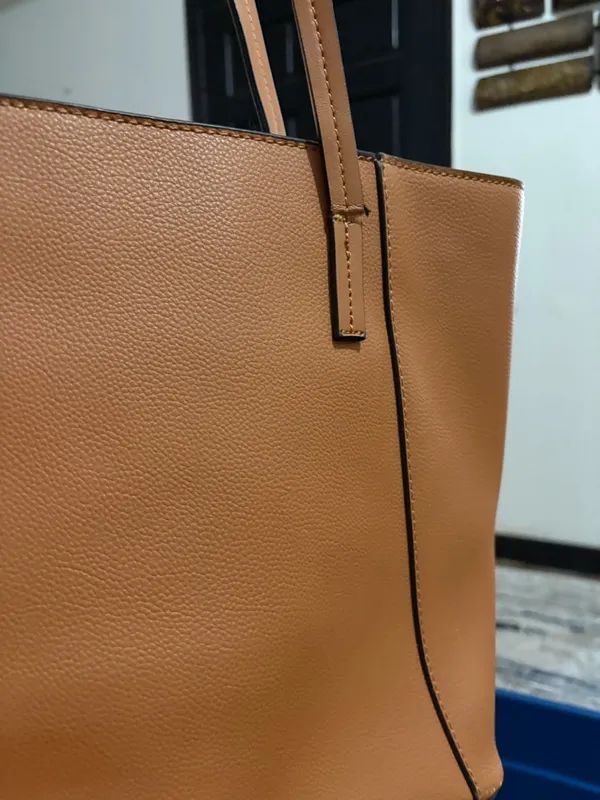 Source Unknown Tan Crossbody Tote with Gold Accents - Image 12