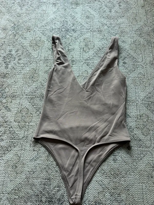 Aritzia Bodysuit Babaton - Image 2