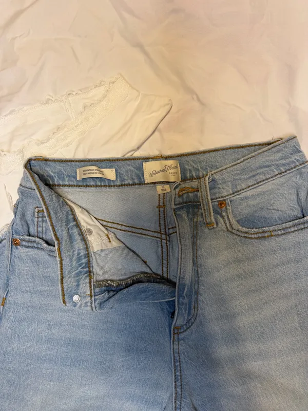 Universal Threads Jeans - Image 2