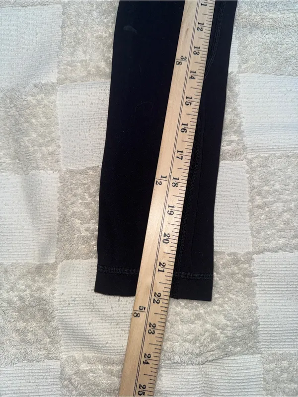 Lululemon‎ Align Crop 23"
Black size 0 - Image 2