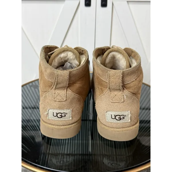 UGG Bethany Women's Boots Size 9 Brown Suede Sheepskin Lace Up Ankle Boots - Image 4