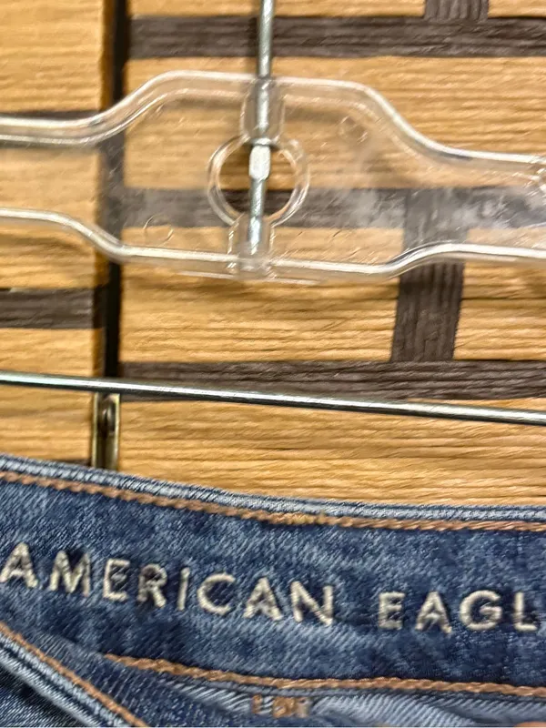 American Eagle Highest Rise Mom Jean Shorts Size 14 - Image 6