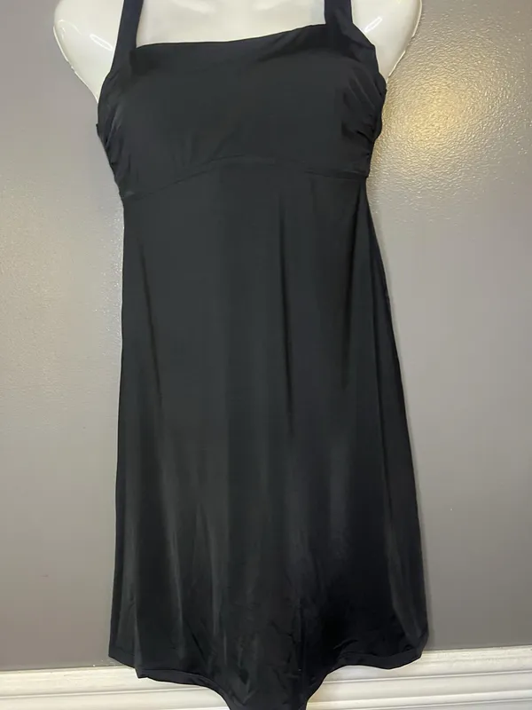Athleta Swimdress Womens 34B/C Black Solid Tank Built In Bra Adjustable Straps - Image 2