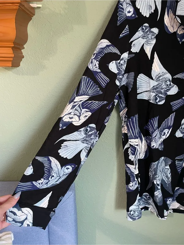 New Soma Piped Long Sleeve Notch Pajama Top Size Medium Whimsical Wings Black - Image 8