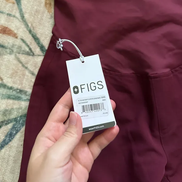 FIGS Yola Maternity 3.0 Petite Scrub Pant In Burgundy - Image 3