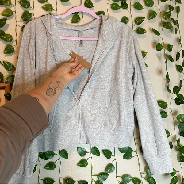 Skims gray zip up cropped hoodie casual influencer cotton light heather - Image 2