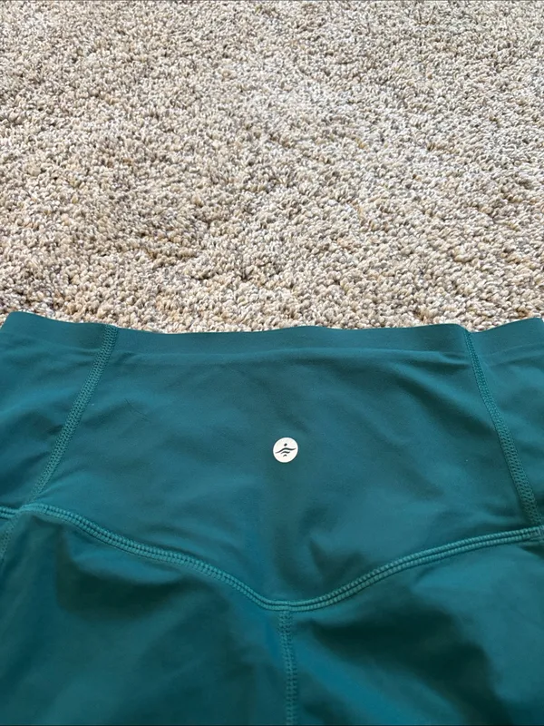 Halara Leggings size medium - Image 5