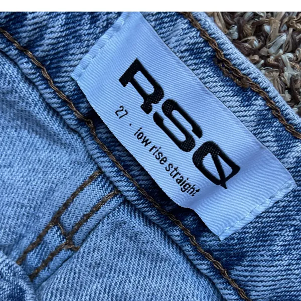 RSQ Light Wash Low Rise Straight Jeans Women’s Size 27 Y2K - Image 4