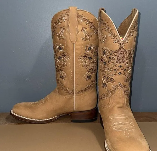 AGAVE BOOTS women’s size 10 Dulce Mariel Tan Embroidered Cowboy Runs small - Image 4