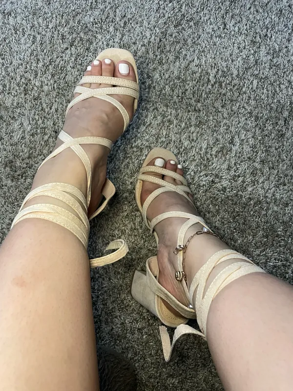 Lulus Nude Strappy Wraparound Heels – Size 7.5 - Image 3
