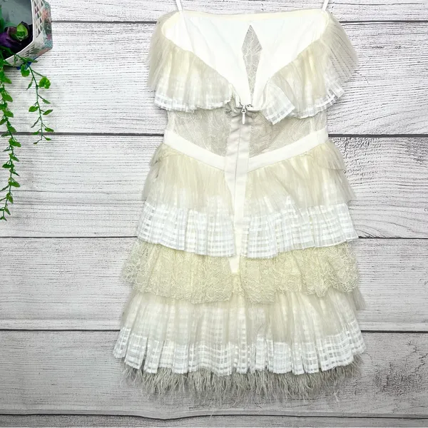 BCBGMAXAZRIA Owen Feather-Trim Ruffled Strapless Dress Size Small Cream White - Image 10