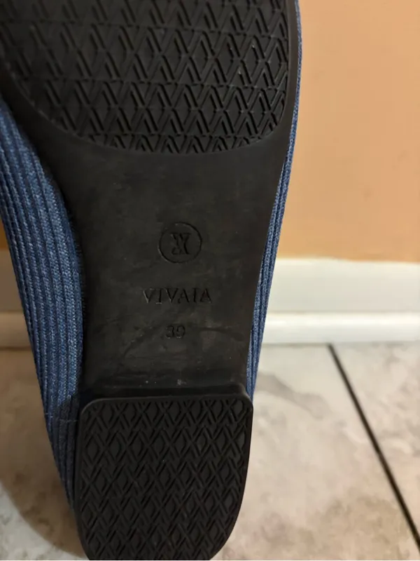 Vivaia Margot Square-Toe Flats in Denim Blue - Image 10