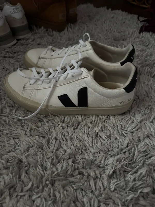 VEJA White Sneakers - Image 4