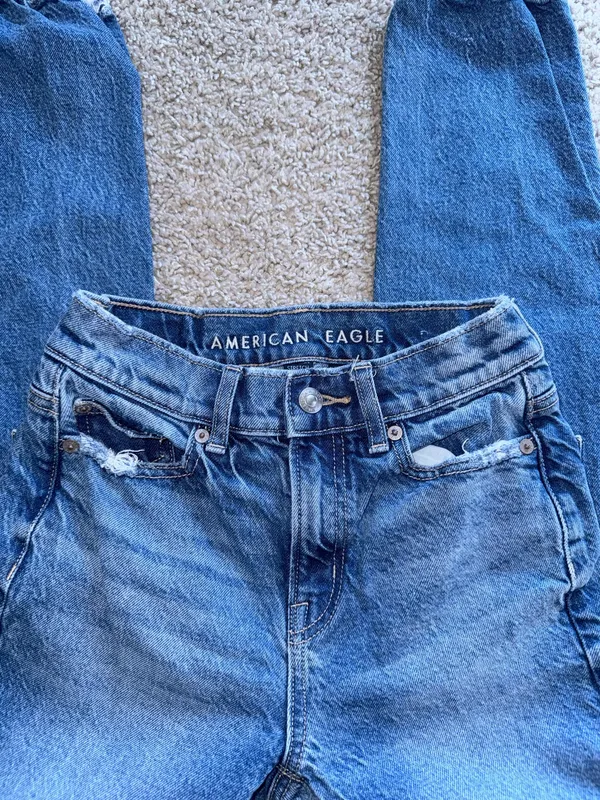 American Eagle Straight Jeans - Image 3