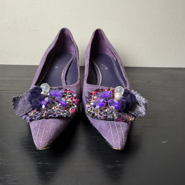 Hype Sarafina Purple Suede Kitten Heels Pointed Toe Embellished Pumps Womens 8M - Image 5