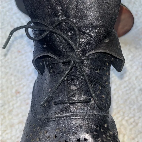 Patricia Nash Sabrina Perforated‎ Ankle Boot Italian Leather Black 7.5 - Image 5