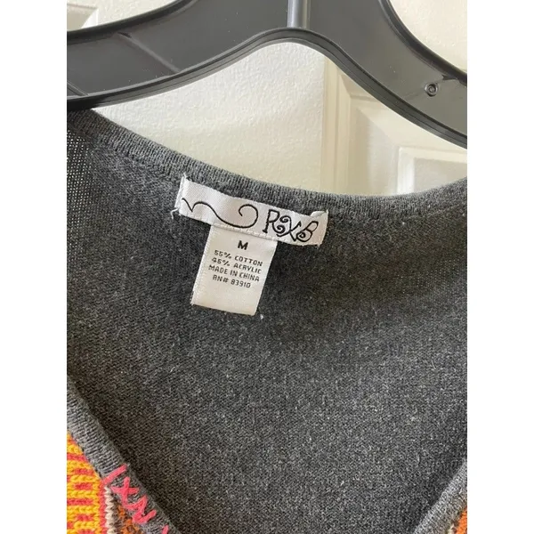 RXB gray boho sweater with embroidered V-neck and balloon sleeves Sz M - Image 3
