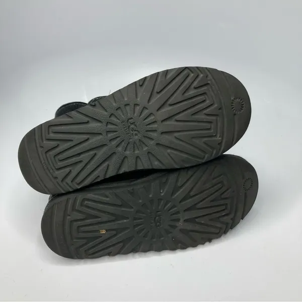 UGG black quilted knit boots size‎ 5 - Image 10