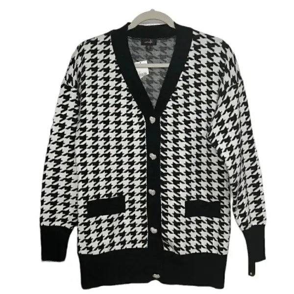 Ont Welfth Houndstooth Black & White Sweater
Cardigan(Size Small) - Image 2