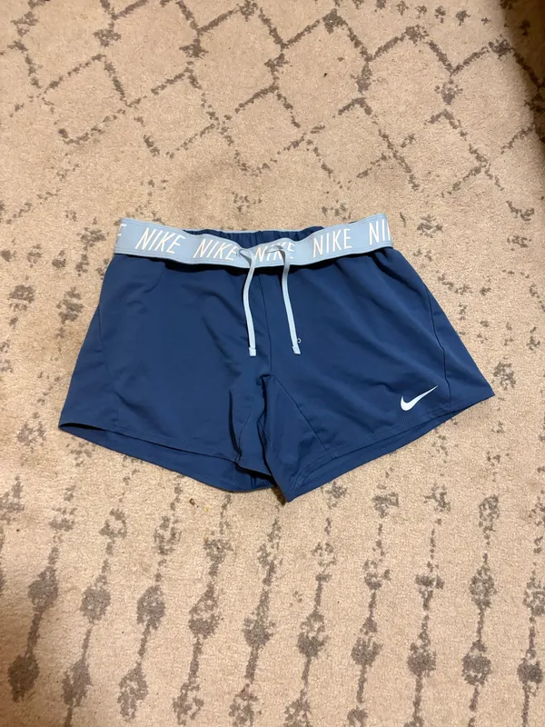 Nike Dri-Fit Shorts Running - Image 2