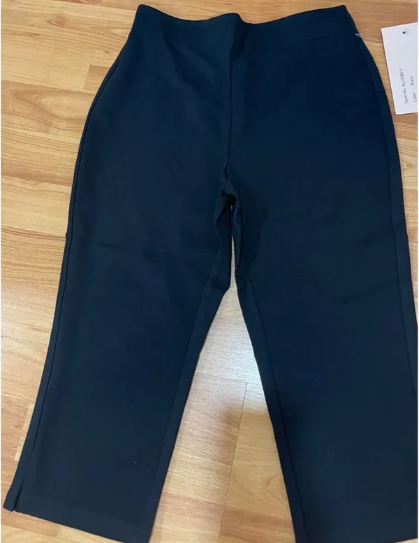 Black capri - Image 2