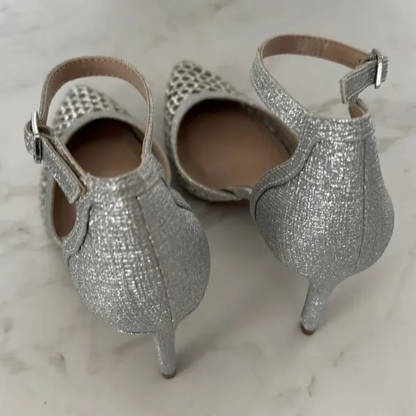 kelly & katie Bayae Pumps EUC - Image 4