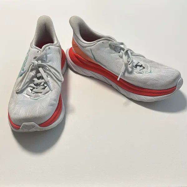 Hoka One One Mach 4 Women's Sneakers Size 8B Workout Running Gym Training - Image 2