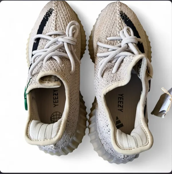 Yeezy Boost 350 V2 Adidas in Color Slate - Image 4