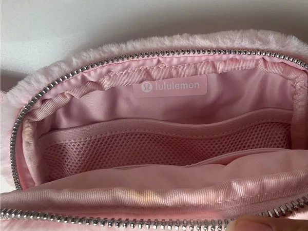 Lululemon‎ Everywhere Belt Bag 1L Plush Fleece Pink Mist Faux Fur Crossbody OS - Image 9