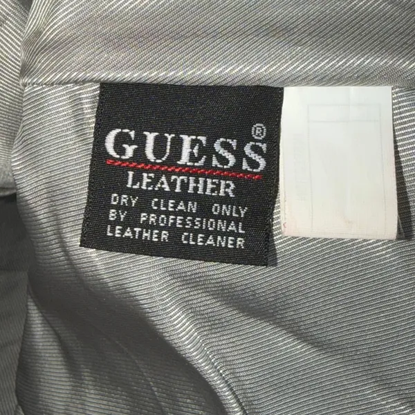 GUESS 100% Leather Jacket Womens Medium Black Zip Front Moto Biker Y2K Aesthetic - Image 4