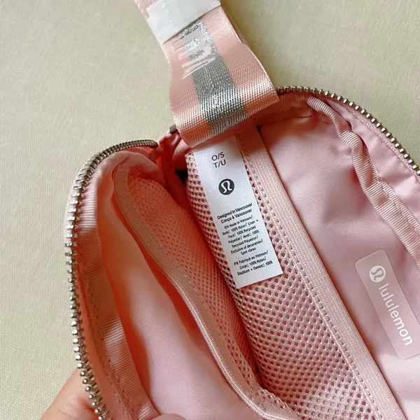 Lululemon Everywhere Belt Bag 1L - Pink Mist/Silver - Image 10
