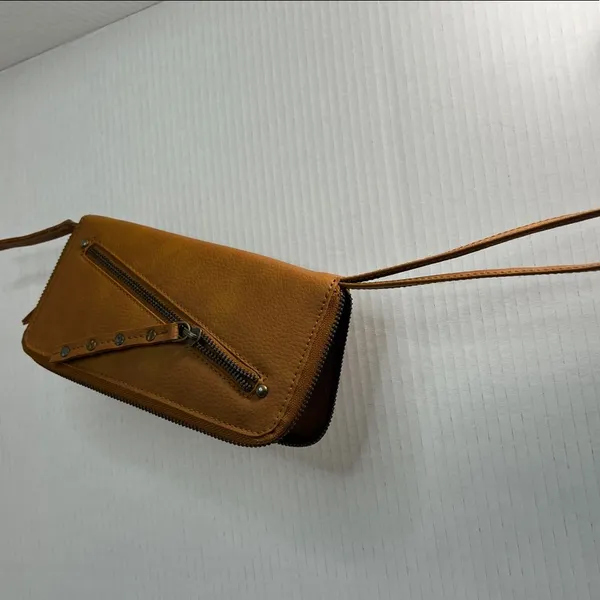 Free People Vegan Tan Wallet - Image 7