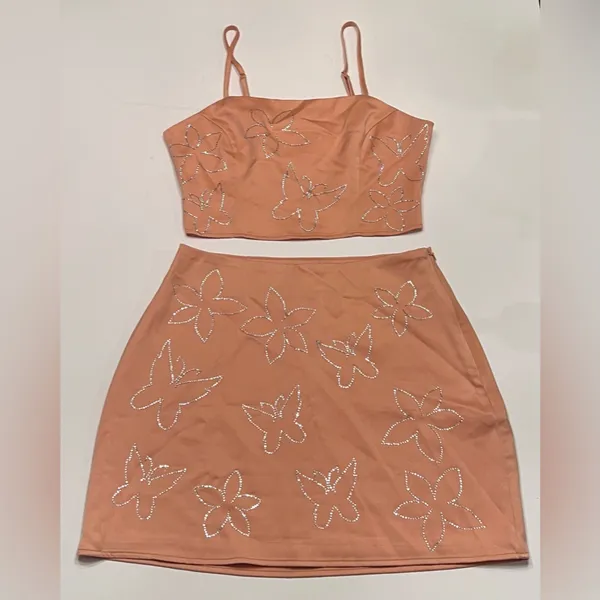 Le Lis Crop Camisole Top‎ & Mini Skirt Set in Nude Peach Rhinestones Size XS/S - Image 2