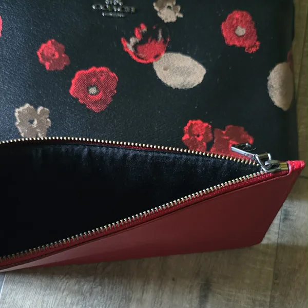 Coach Crossbody Leather - Image 7