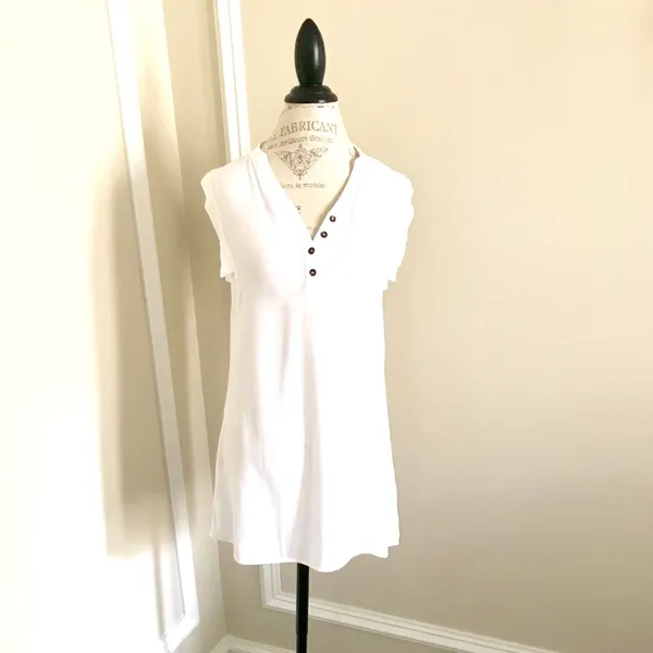 Forever 21 Short White 3 Button T-shirt Dress Sz S - Image 2