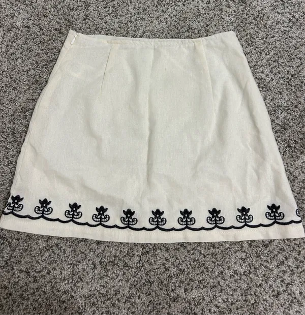 SheIn Cream Skirt - Image 2
