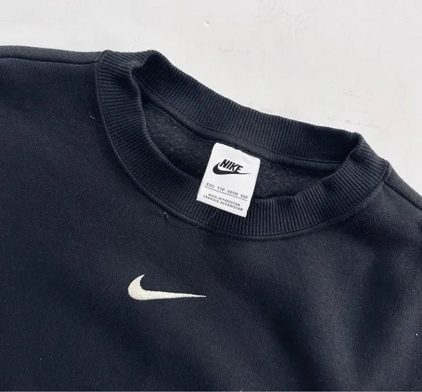 Nike Oversized Crewneck Sweatshirt Black - Image 8