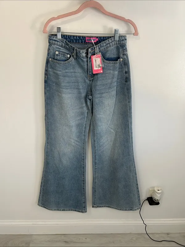 Edikted Flare Jeans - Image 3