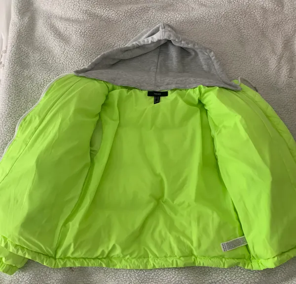 Forever 21 Puffer Jacket - Image 3