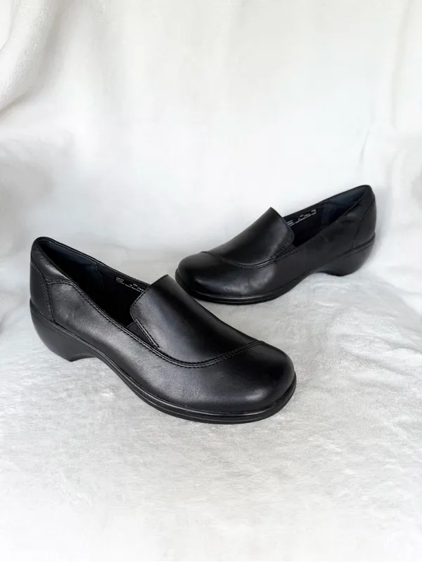 Clarks Bendables MAY POPPY Loafers Womens Size 6M Black Leather Slip-Ons 84634 - Image 4
