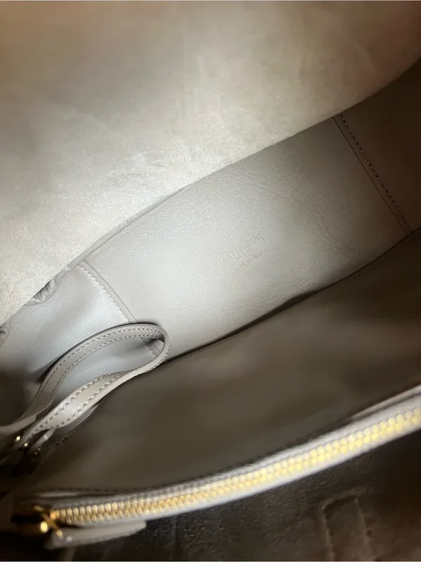 Saint Laurent YSL Le 5 à 7 Small Leather Shoulder Bag in Beige - Image 13