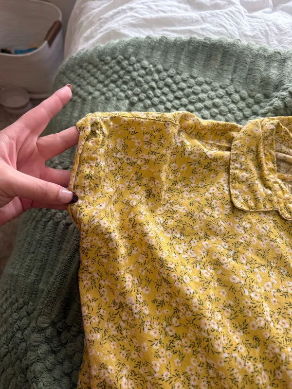 Old Navy Blouse - Image 3