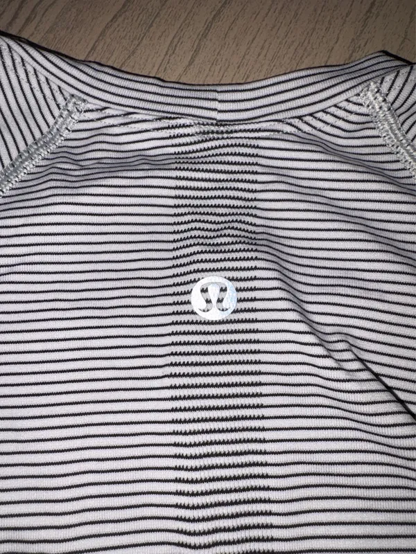 Lululemon Striped Long Swiftly Tech 2.0 - Image 3